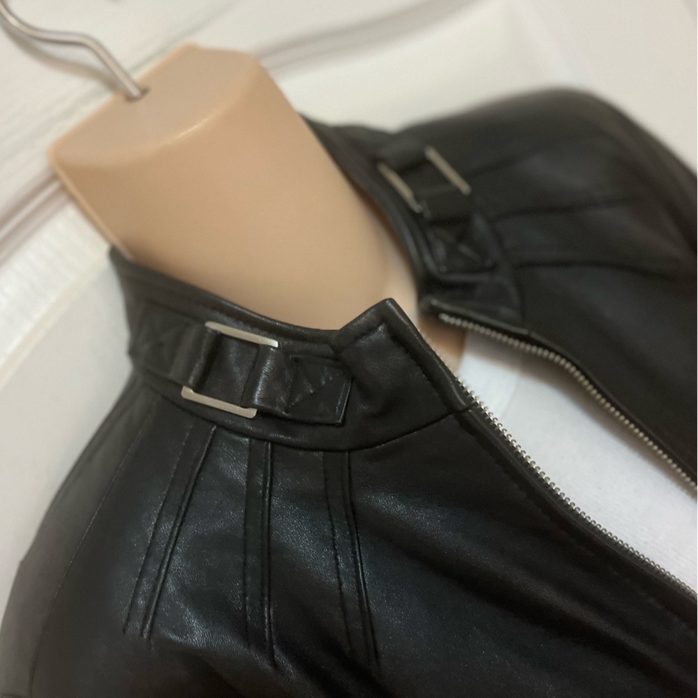Spectacular!  Bradley Bayou Black Leather Scuba Neck Moto Jacket, Size M